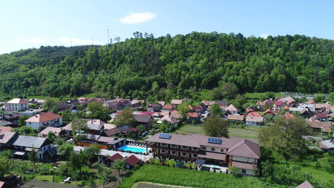 Lex Studio Praid Luaran gambar