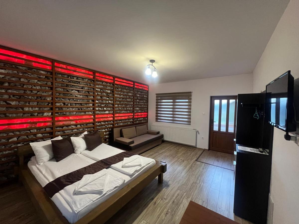 Lex Studio Praid Luaran gambar